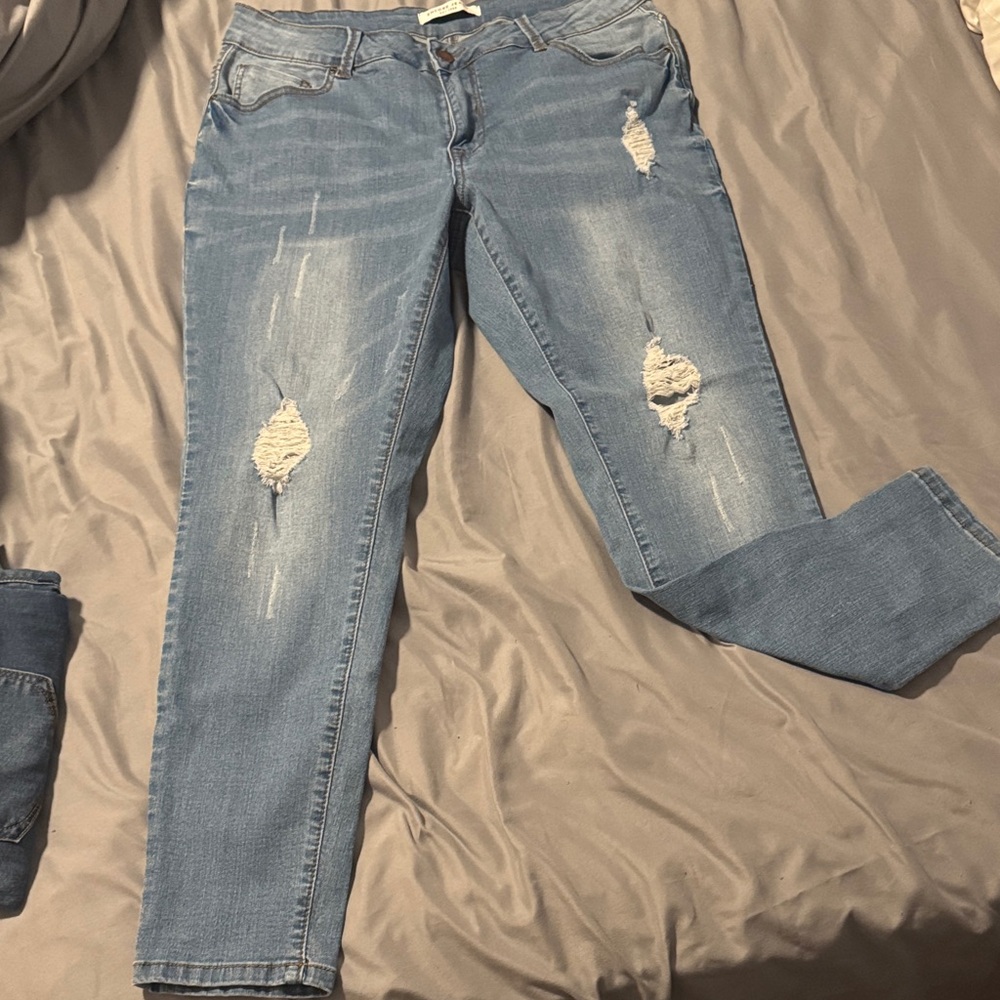 Encore Jeans Women's Ripped Light Blue Skinny Jeans